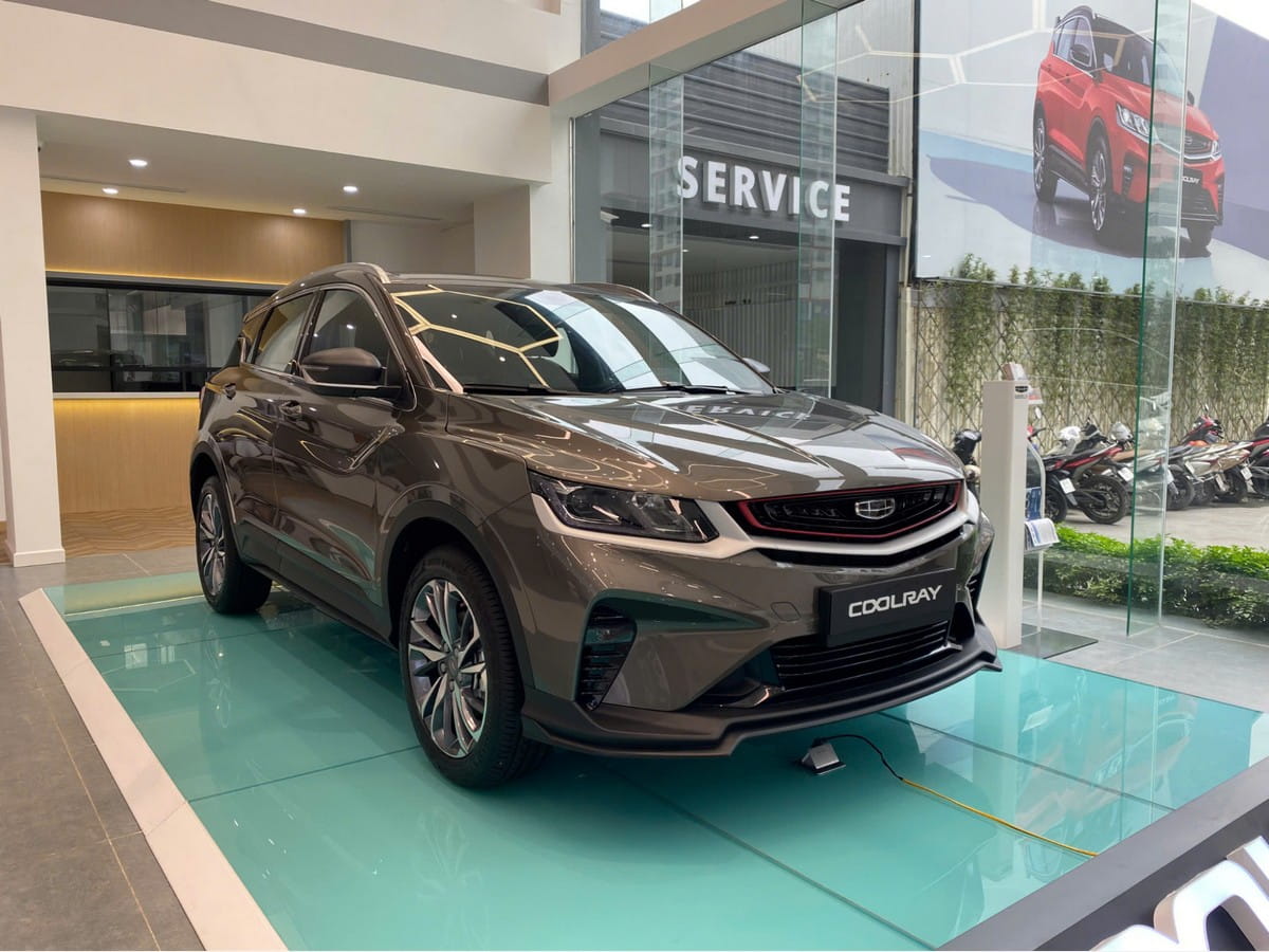 geely coolray mau xam hop menh kim Geely Coolray màu xám hợp mệnh Kim